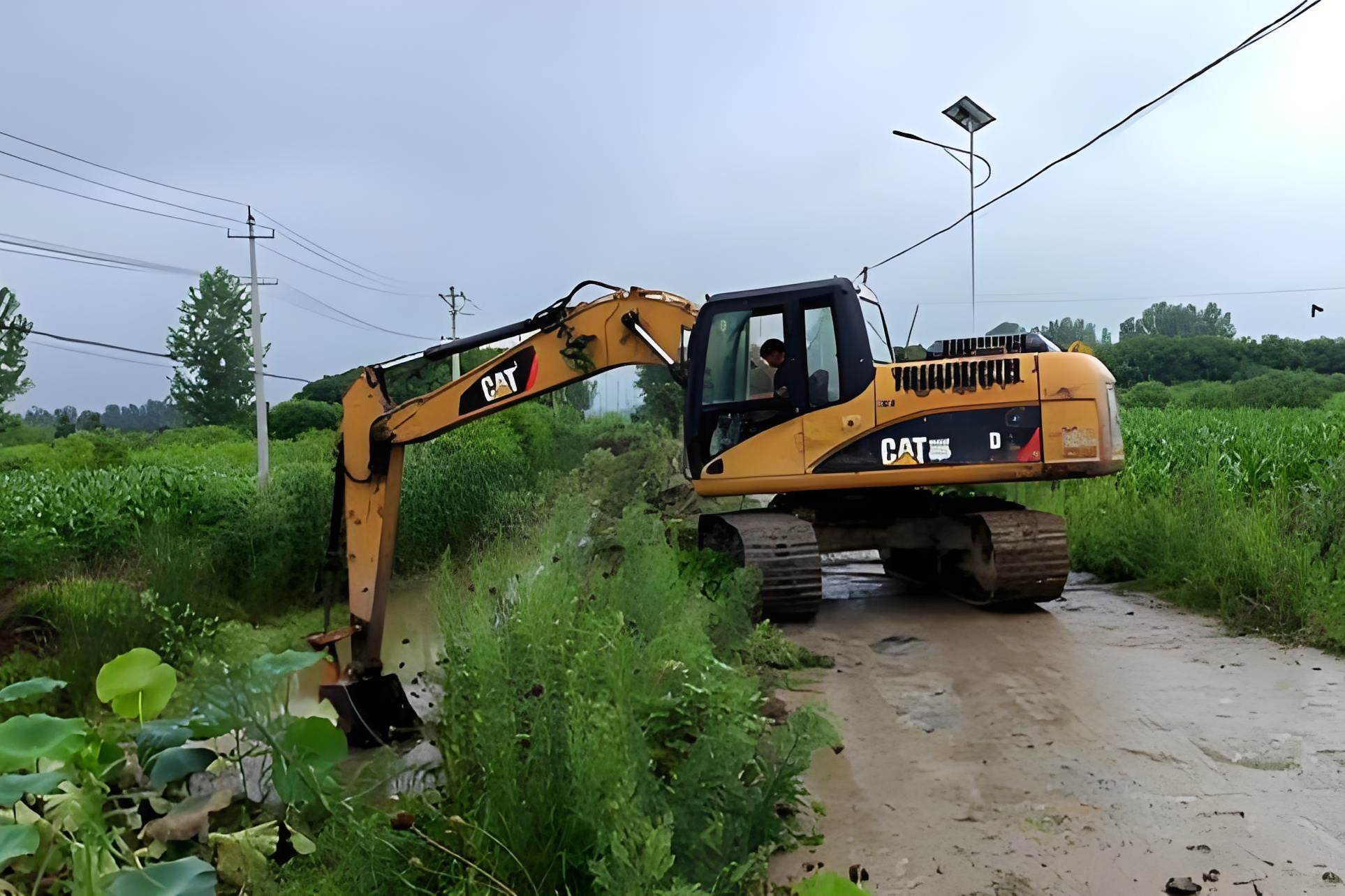 貴州沼澤地灘涂清淤公司有哪些-船挖清淤單價是多少?