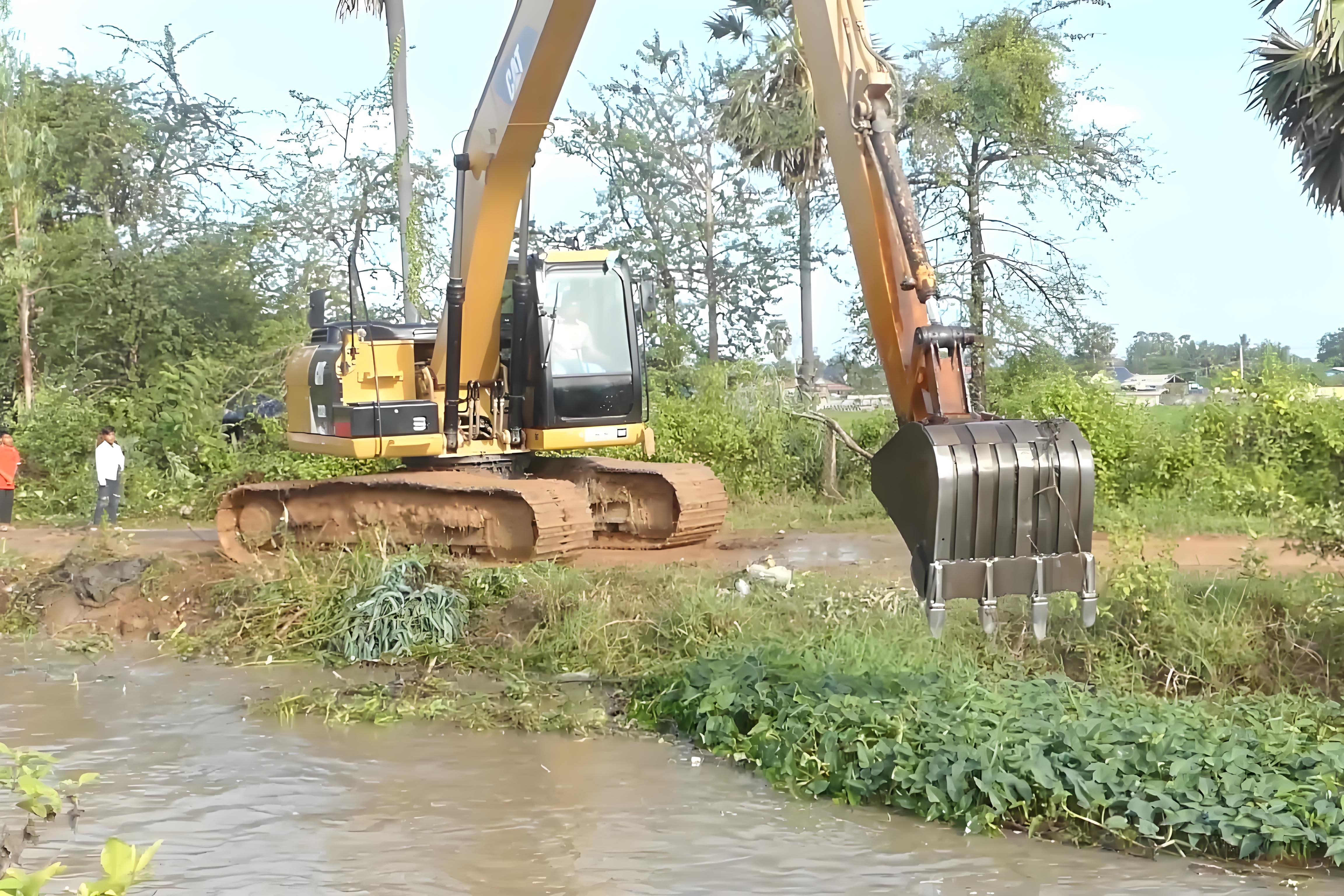 甘肅水挖清淤團(tuán)隊(duì)泓樺錦嘉-挖泥船清淤多少錢一方?
