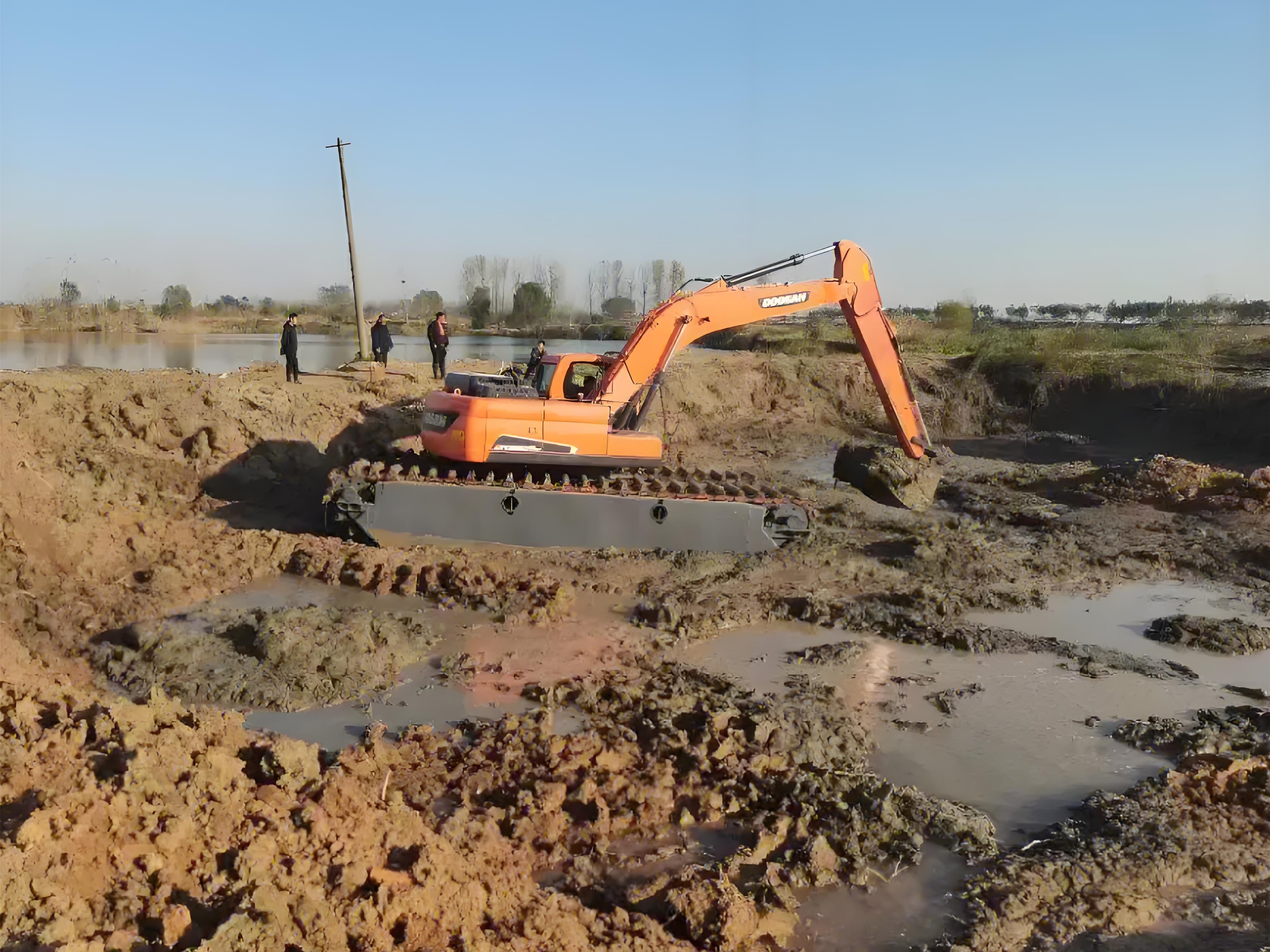 河南洛陽挖機清淤施工隊-魚塘清淤的人工和機械哪種更劃算?