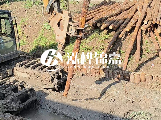 松木樁廠家泓樺錦嘉-原木松木樁的采購注意事項？